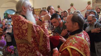 Церковь и мир. Эфир от 21.02.2021. Может ли православный человек молиться в католическом храме?