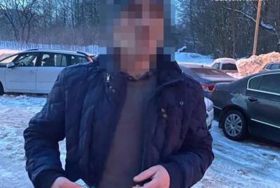 Во Львове автоугонщик закопал себя в снегу