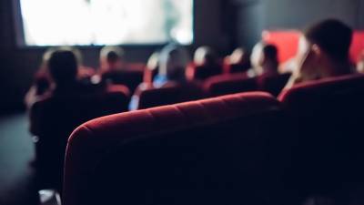 Фильм Отряд самоубийц 2 выйдет одновременно в кинотеатрах и на стриминговых сервисах и мира