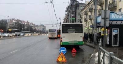 В ДТП на Ленинском проспекте пострадала пожилая пассажирка автобуса