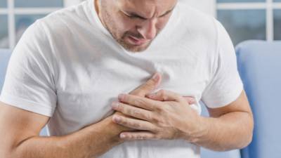 Американский кардиолог объяснил различие между панической атакой и сердечным приступом