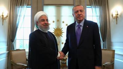 Президенты Ирана и Турции провели телефонные переговоры
