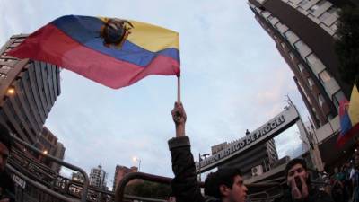 НИС Эквадора назвал имена участников следующего тура выборов президента
