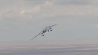 Летчик-испытатель рассказал о возможностях ударного беспилотника «Охотник»