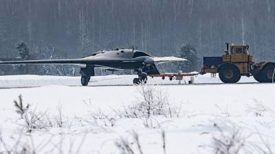 Российский летчик Фролов рассказал о потенциале беспилотника С-70 "Охотник"
