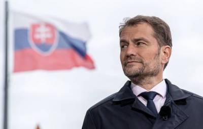 Премьер Словакии поторопил министров с закупкой «Спутника V»