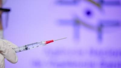 Переболевшим COVID-19 дали советы по прохождению вакцинации