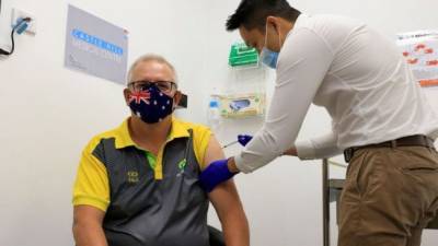 В Австралии стартовала вакцинация: в числе первых привился премьер-министр