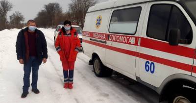 Пациент перегрыз капельницу и напал на бригаду скорой помощи в Черкасской области (фото)