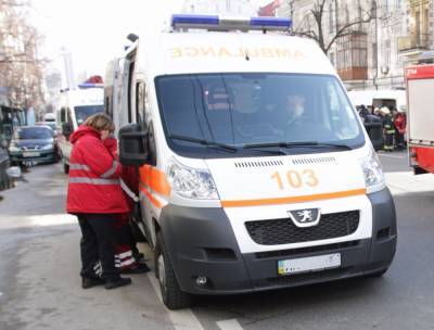 Украинец устроил побоище в машине "скорой", подробности ЧП: "Отгрыз капельницу и..."