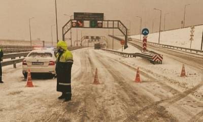 Крымский мост оказался под угрозой из-за ледового коллапса