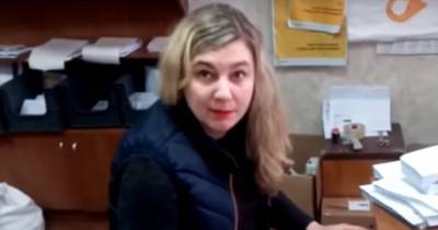 Сотрудницу "Укрпочты" уволили за нарушение "языкового закона" (видео)
