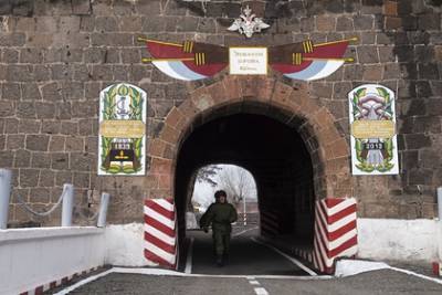 Армения заинтересовалась усилением военной базы России
