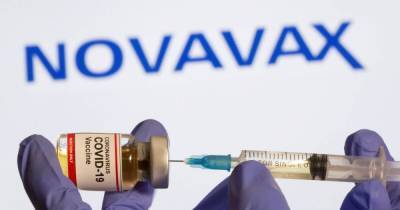 Степанов пообещал украинцам еще 5 млн доз американской вакцины NovaVax. Но только летом