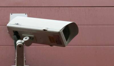 Драку школьниц в сахалинском интернате снимала камера наблюдения, но охранник не вмешался