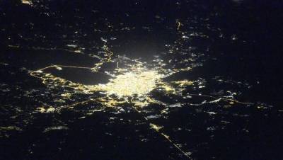 Космонавтам с МКС удалось сфотографировать ночной Петербург