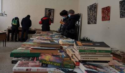 Тюменцы могут принести и обменять любые книги на Профсоюзной