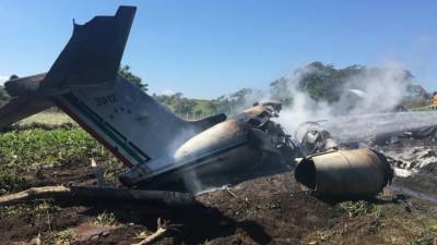 Очевидец запечатлел взлет самолета, закончившийся авиакатастрофой