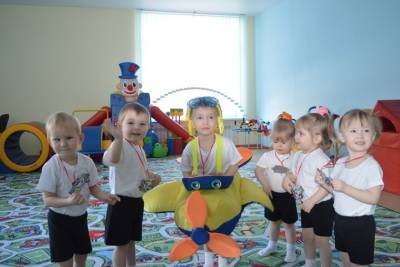 Для воспитанников областного дома ребёнка накануне 23-го февраля устроили праздник