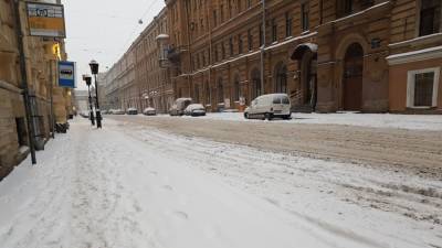 Синоптики рассказали, когда в Петербурге закончатся снегопады