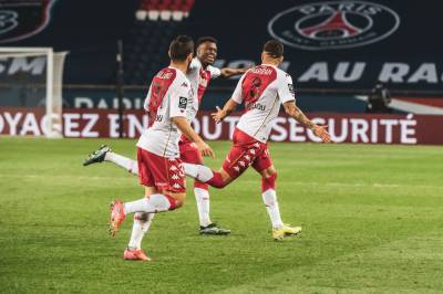 ПСЖ - Монако 0:2 видео голов и обзор матча Лиги 1