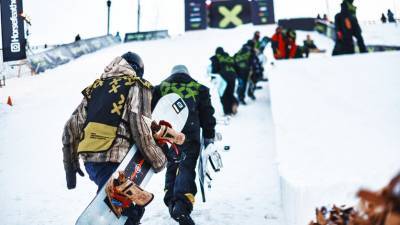 В Тюмени на набережной прошел этап Кубка России по сноуборду