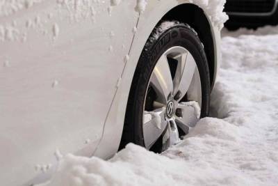Автоэксперты рассказали, какое давление должно быть в шинах зимой