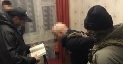 В Киеве задержали работника налоговой милиции за работу на террористов "ДНР" (фото, видео)