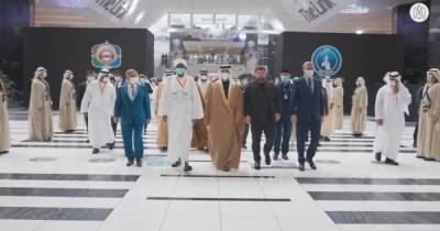 Появилось видео, как Уруский шагает рядом с Кадыровым на церемонии открытия выставки в Абу-Даби