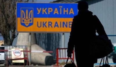 Украинских заробитчан стали чаще депортировать из Европы