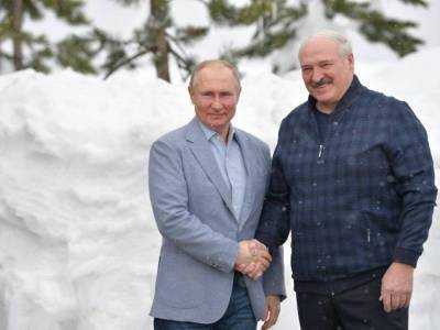 На встрече с Путиным Лукашенко похвалил «Спутник V» и сообщил, когда ждать белорусскую вакцину