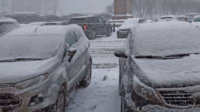 Москвичам посоветовали проверить аккумуляторы авто из-за морозов