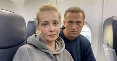 Юлия Навальная вернулась из Германии в Москву (видео)