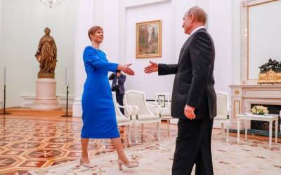 Путин заранее поздравил Кальюлайд с днём независимости Эстонии