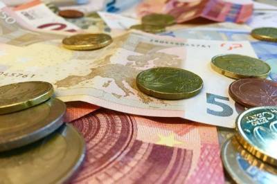 Курс евро превысил 91 рубль впервые с начала февраля