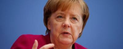 В Германии объяснили слова Меркель о вакцинации всех на планете