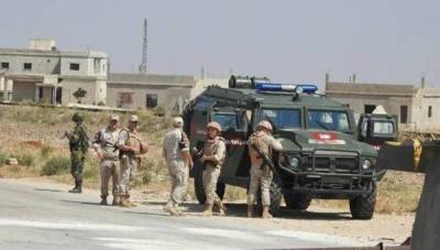 Российские военные совершили на севере Сирии «подталкивающий» курдов маневр