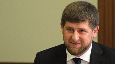 Кадыров высмеял «высосанную из пальца» шумиху вокруг фото с Уруским