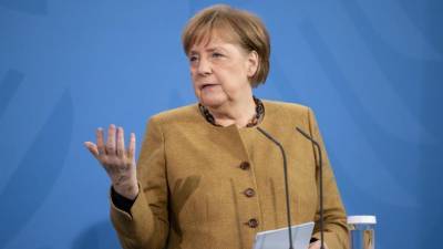 Меркель готовит четырехэтапный план ослабления локдауна в Германии