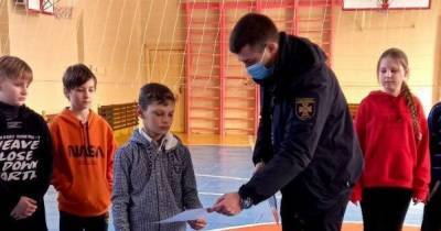 Спас ребенка, провалившегося под лед: в Николаевской области наградили пятиклассника-героя