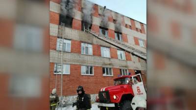 Загоревшийся санаторий в Пензенской области тушили 30 человек
