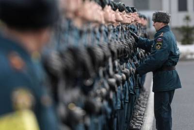 В Москве 100 сотрудников МЧС обеспечат безопасность в День защитника Отечества
