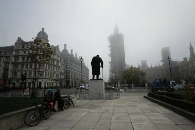 Великобритания откроет международное сообщение для туристов не ранее 17 мая