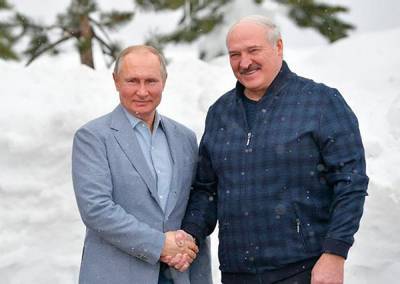 Лукашенко удерживается у власти только благодаря России, – Губаревич