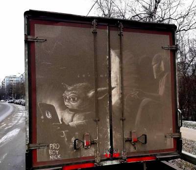 Как украсить грузовик: оригинальные рисунки на грязных авто