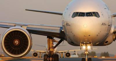 В США назвали вероятную причину падения детали Boeing 777 на город