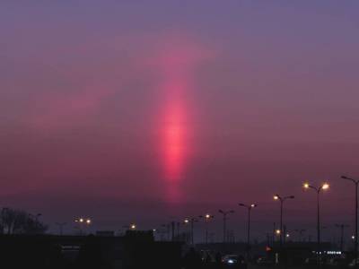 Небо над Одессой озарило необычное свечение, видео аномалии разлетелось по сети: "Око Саурона"