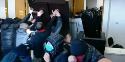 В Грузии задержан оппозиционер, лидер Единого национального движения Ника Мелия - ТЕЛЕГРАФ