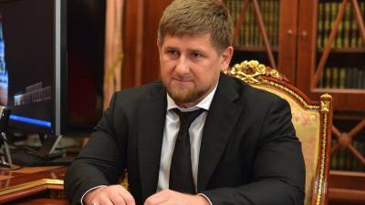 Вице-премьера Украины заставляют извиниться за совместный снимок с Кадыровым