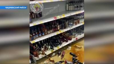 В Башкирии буйный покупатель напал на полки с алкоголем